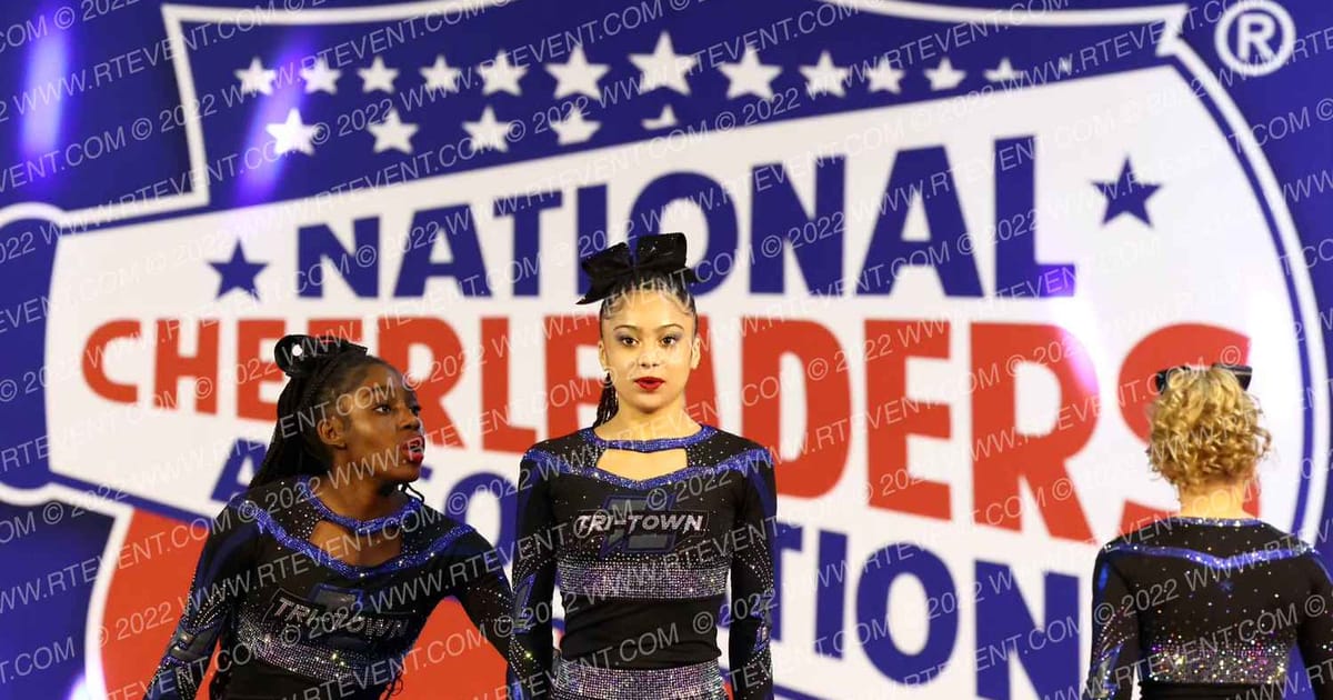 Tri-Town Competitive Cheerleading Black Ice · NCA Oaks Classic