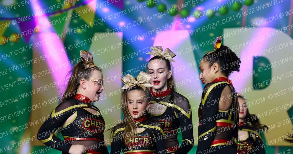 Cheer World Junior Glitte Gold · Mardi Gras Grand Nationals DIDII