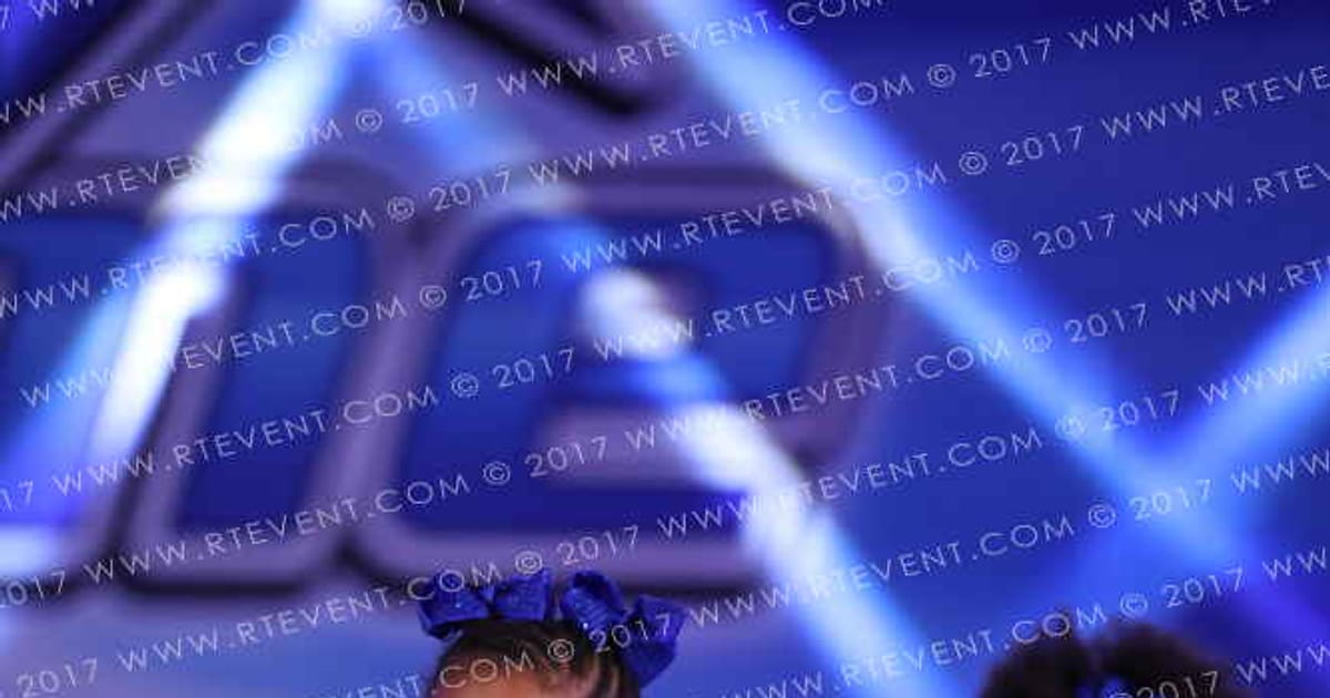 Elite Explosion Competitive Cheer Sparklers · Extreme Winter Open