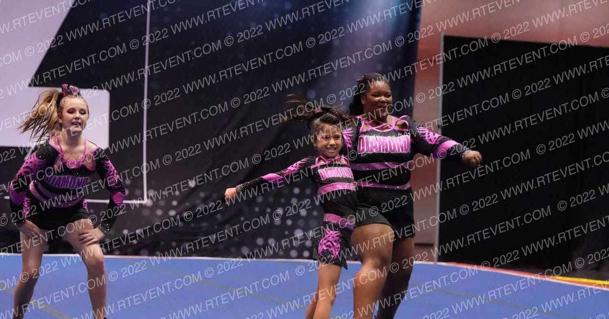 YUBA SUTTER CHEER PINK XTREME DIAMONDS · Showdown at the Bay