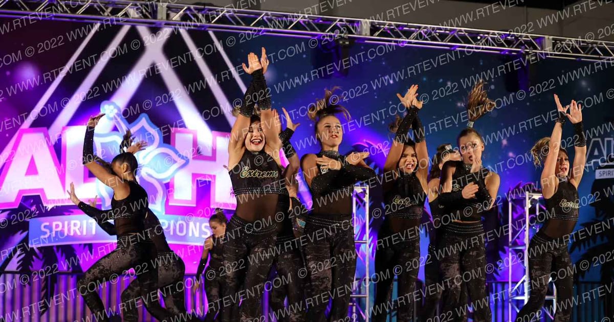 Washington Extreme Glam Girls · Aloha Portland Showdown
