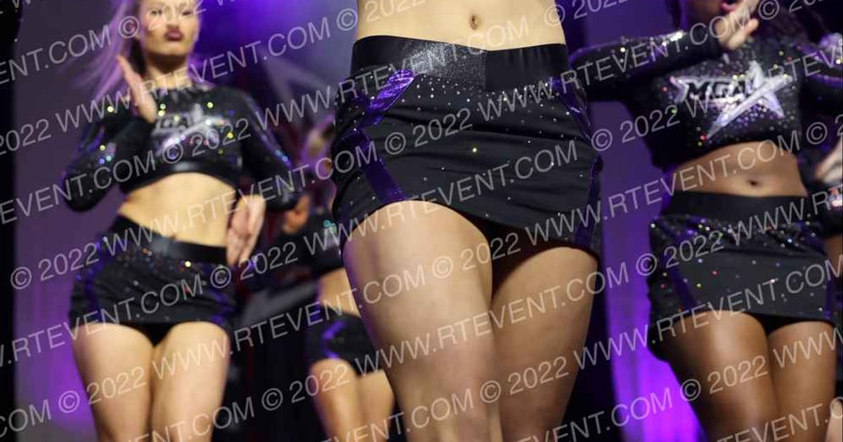 MGA Cheer Extreme Ultraviolet · JAMfest Cheer Super