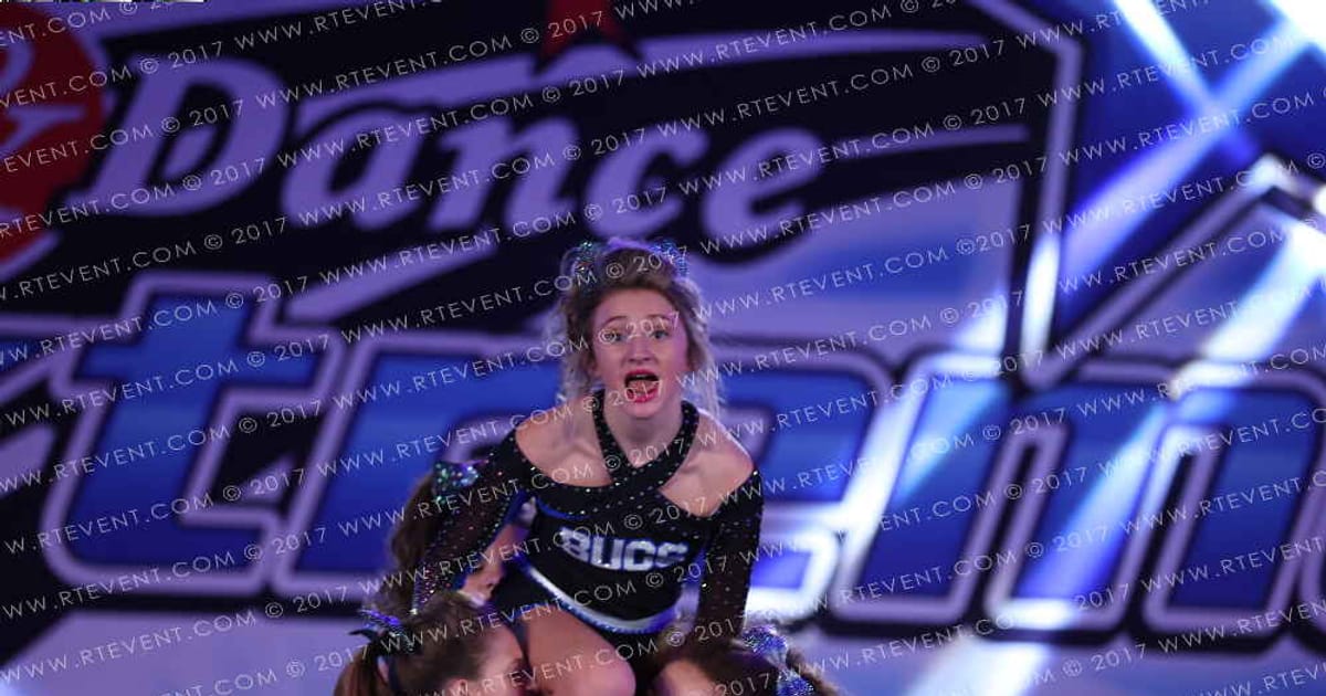 Bucs Cheer Diamonds · Extreme Winter Open