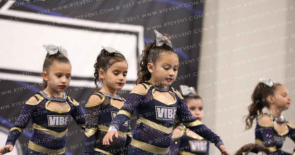VIBE MAMBACITAS · Holiday Showcase