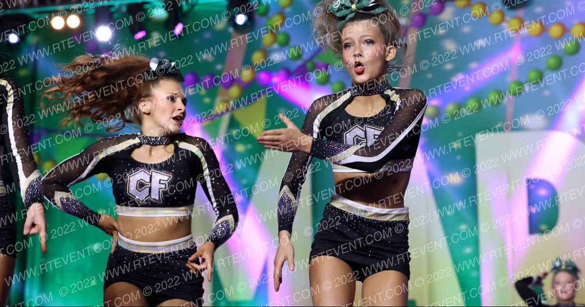 Louisiana Cheer Force Gold · Mardi Gras Grand Nationals DIDII