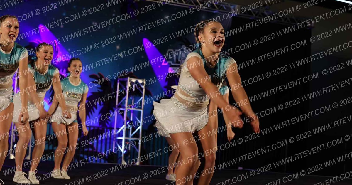 Washington Extreme Glam Girls · Aloha Portland Showdown