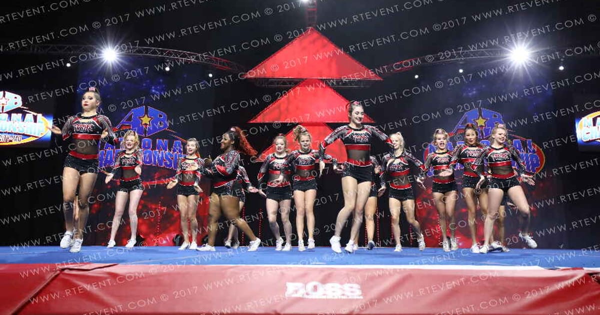 Tribe Cheer Smoke · Americas Best Kansas City Grand Nationals