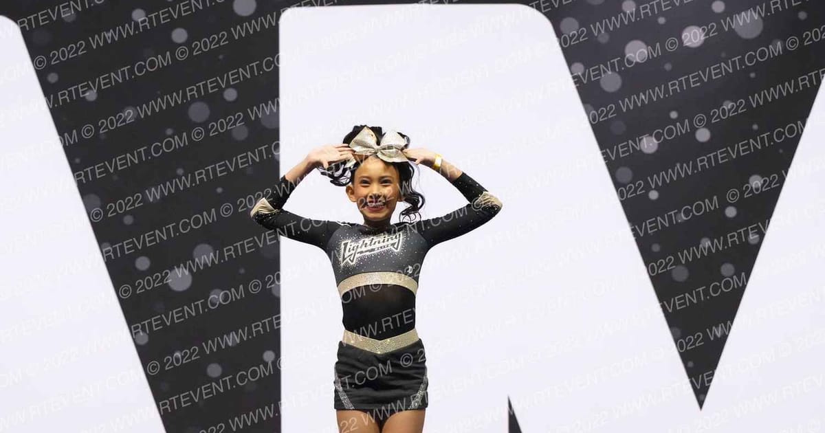LIGHTNING ELITE ICE ANGELS · Palms and Pyramids