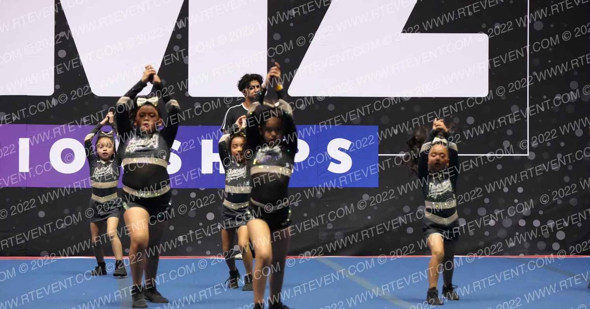 LIGHTNING ELITE FROSTBITE · Palms and Pyramids