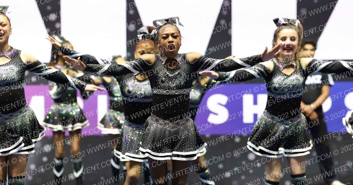 BLING ATHLETICS BLING QUEENS · Palms and Pyramids