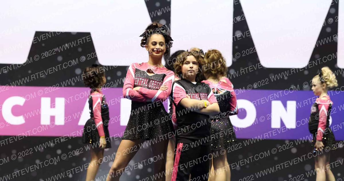 CENTRAL OREGON ELITE BLACK ICE · Palms and Pyramids