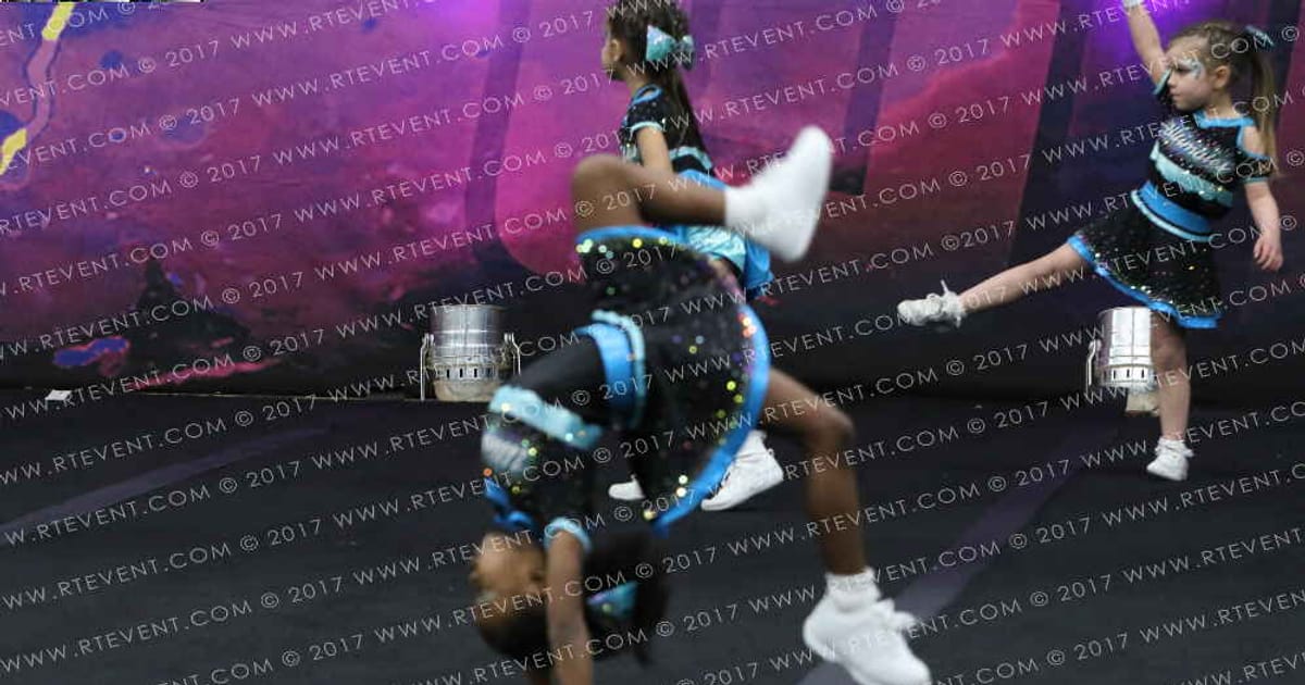 Ultimates cheerleading Stardust · FC Essentials South