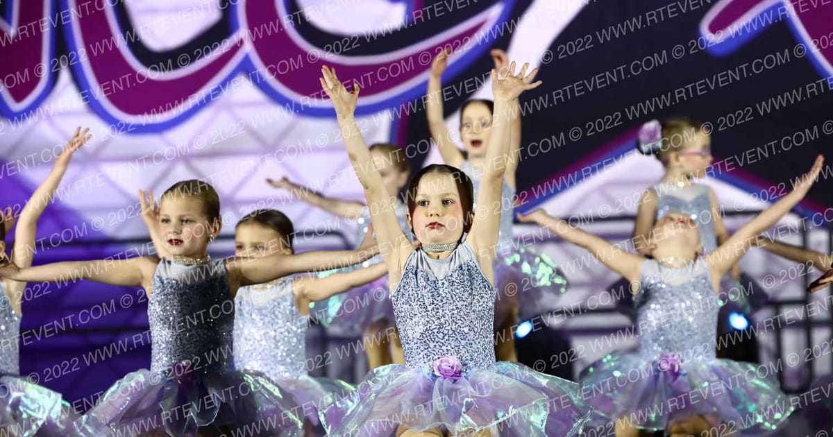 Foursis Dance Academy Foursis Dazzler Tiny Novice Dance Team-Lyrical · Dancefest Grand Nationals