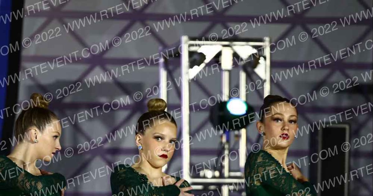 Ultimate Dance & Cheer Senior Large Lyrical · Dancefest Grand Nationals