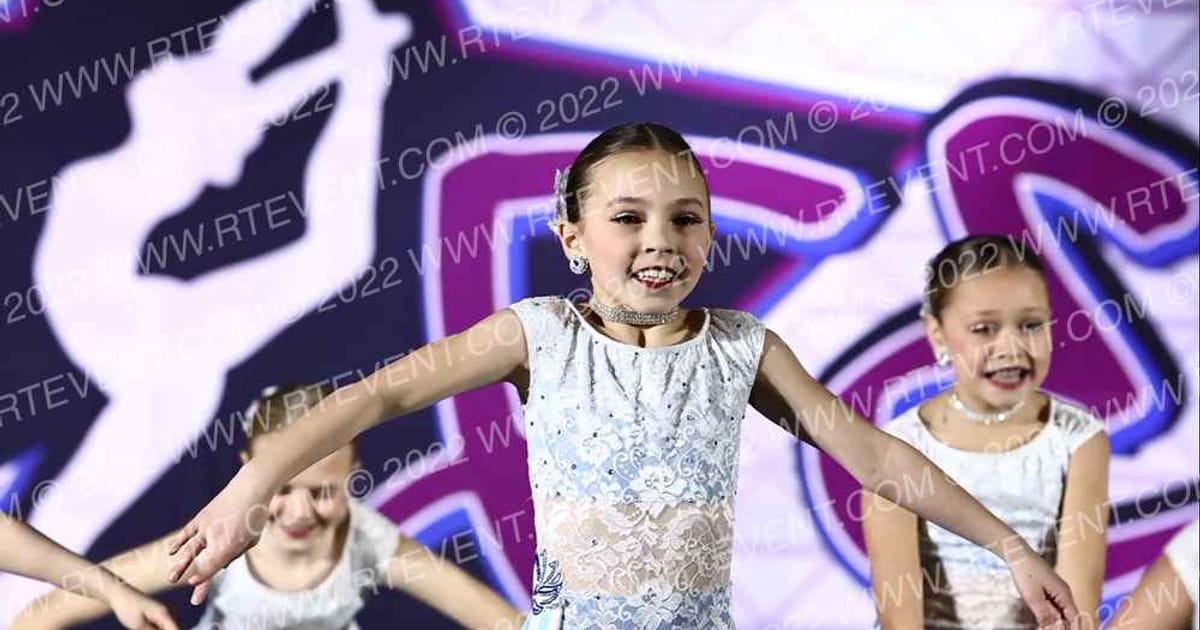 Foursis Dance Academy Foursis Dazzlerette Small Dance Team · Dancefest Grand Nationals