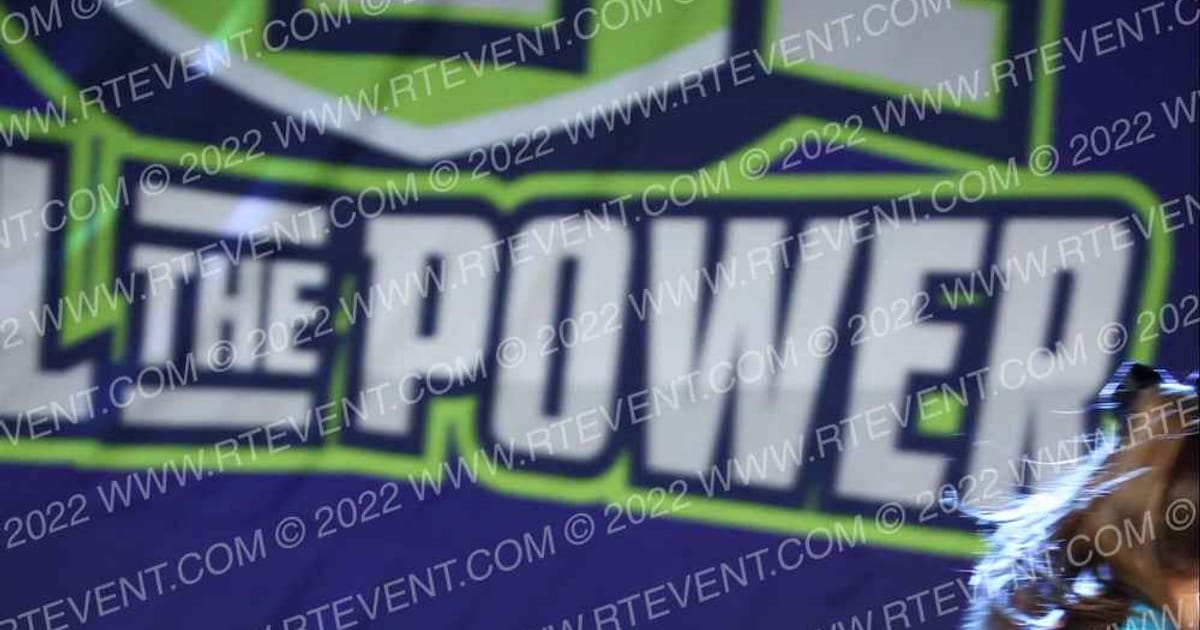 Cheer Sport Sharks - Toronto Smooth Sharks · Feel the Power East