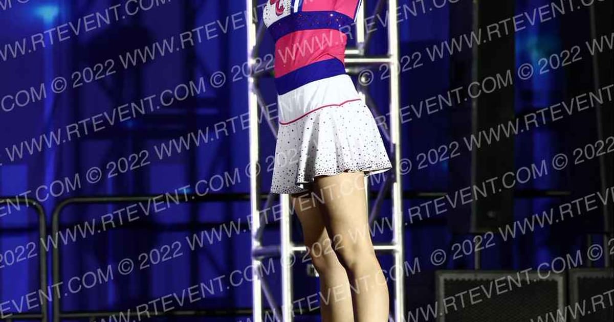 Owatonna Cheer! Freeze · NCA Milwaukee Classic