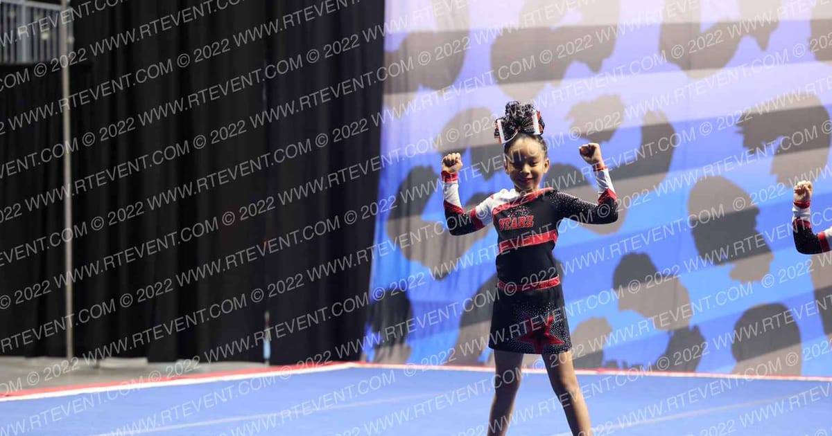 Laurel Youth Cheer Starz Glitz · Rumble in the Jungle