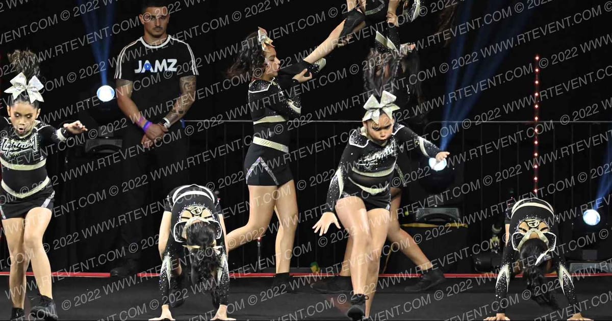 LIGHTNING ELITE GLACIER GIRLS · JAMZ Youth and NA Nationals