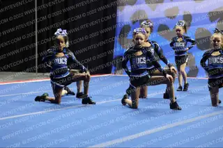 Bucs Cheer Topaz