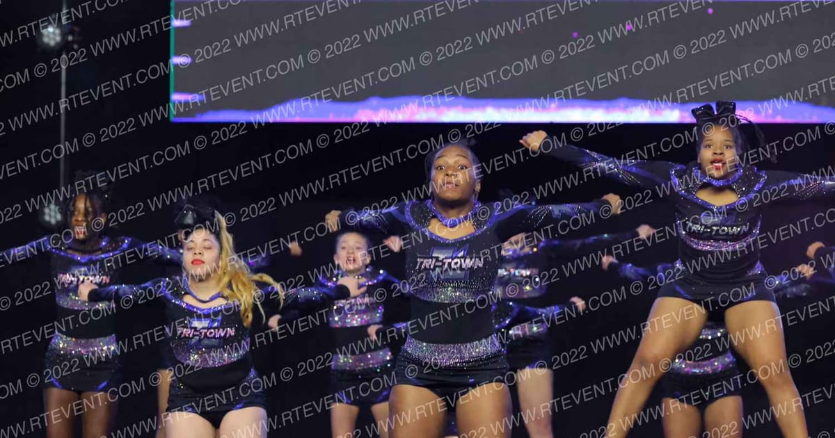 Tri-Town Competitive Cheerleading Lady Lightning · SU Battle at the Boardwalk Grand Nationals