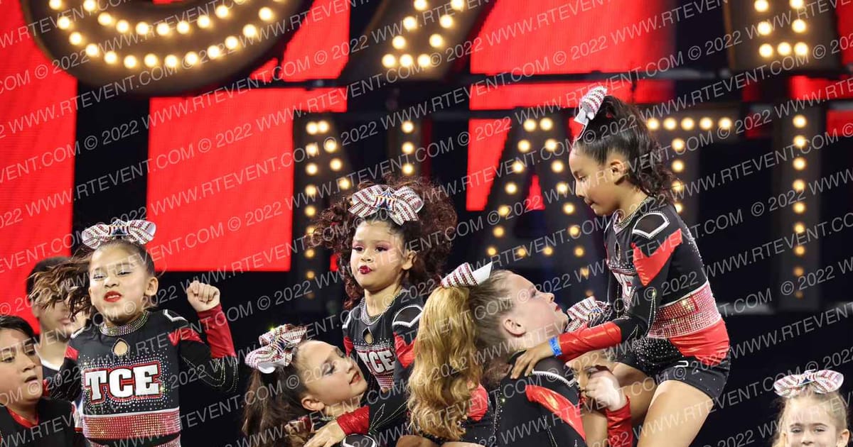 TOP CHEER ELITE WHITE TOPAZ · JAMZ Youth and NA Nationals