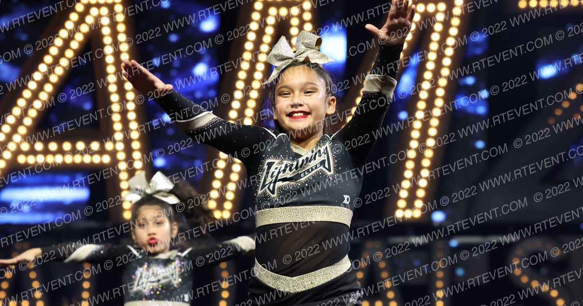 LIGHTNING ELITE GLACIER GIRLS · JAMZ Youth and NA Nationals