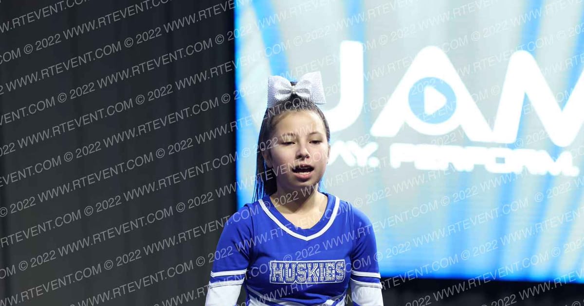 HOLLENCREST MIDDLE SCHOOL Jr HighMiddle School · Schools Nationals