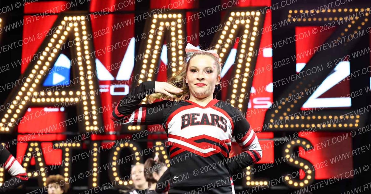 BMHS BEARS VARSITY CHEER · Schools Nationals