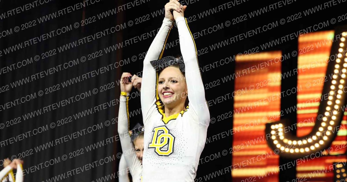 DEL ORO HIGH SCHOOL Varsity Cheer · Schools Nationals