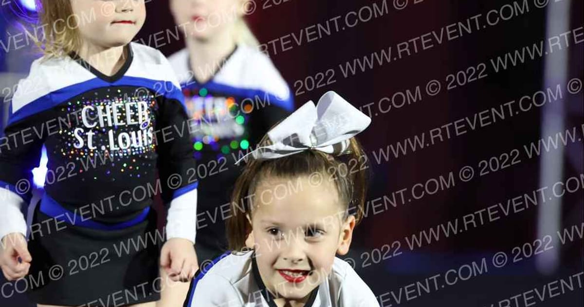 Cheer St Louis Spirit · The American Gateway St Charles