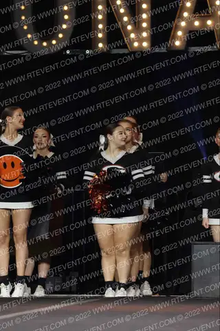 GLADSTONE HIGH SCHOOL Varsity Cheer