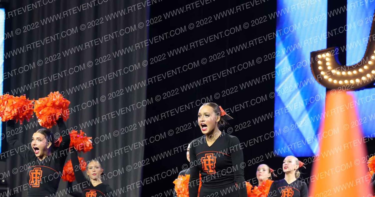 IDAHO FALLS HIGH SCHOOL Varsity Cheer · Schools Nationals