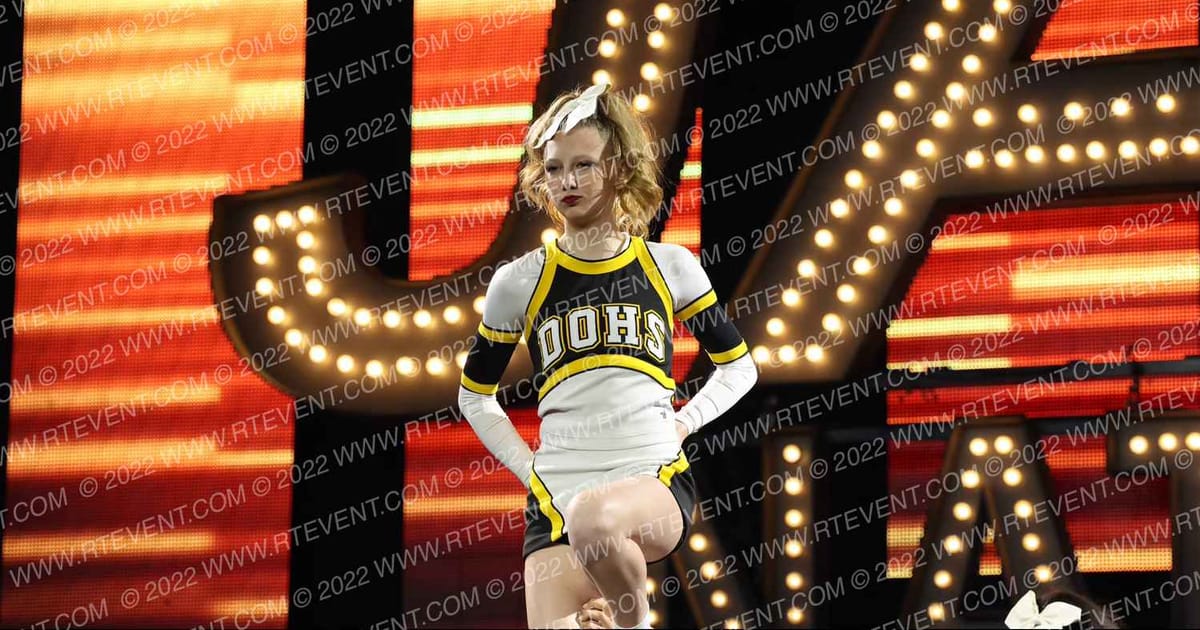 DEL ORO GOLDEN EAGLES Varsity Group Stunt (All Girl) · Schools Nationals