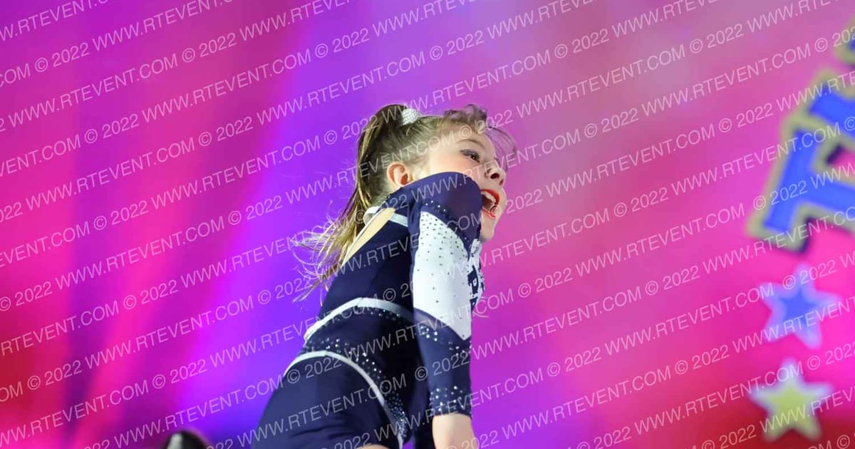 Pack Athletics Glitz · The American Superstarz