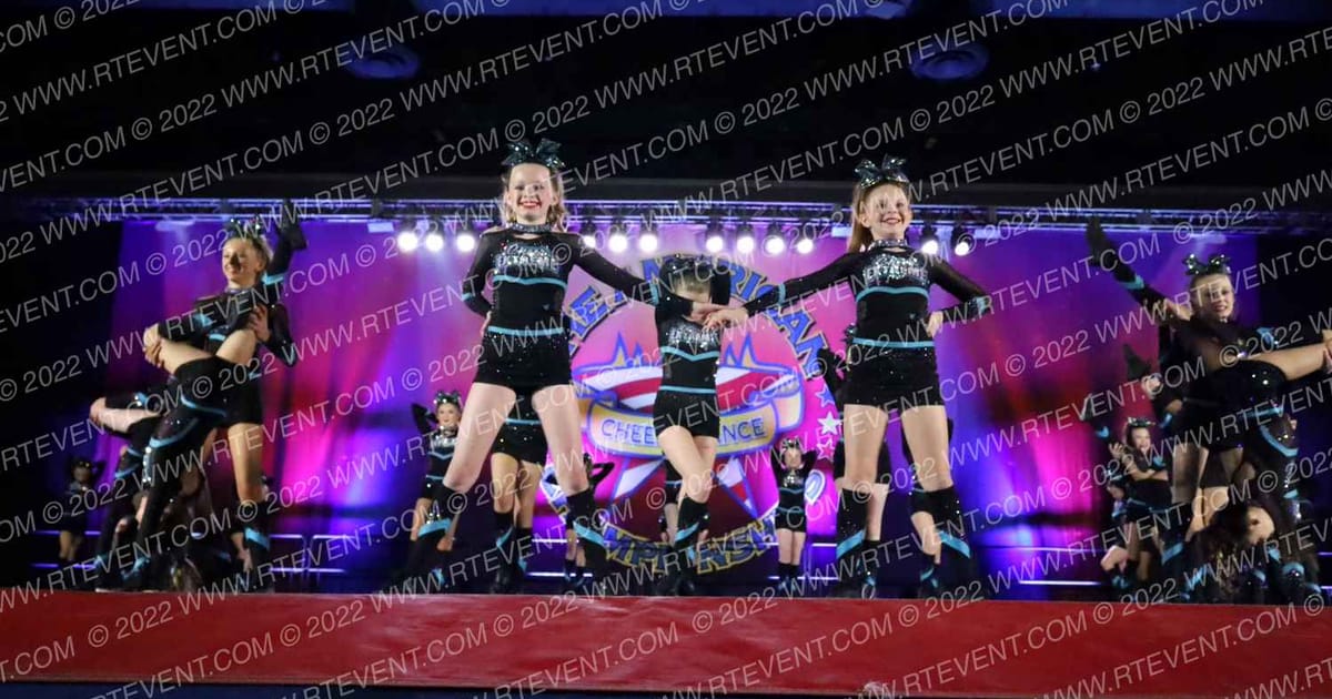 Cheer Extreme - Raleigh Shimmer · The American Superstarz
