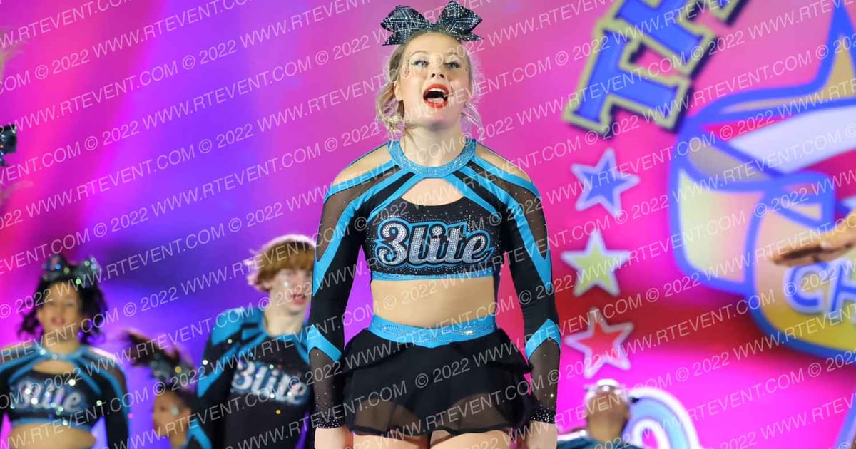 Cheer Extreme - Raleigh Senior 3lite · The American Superstarz