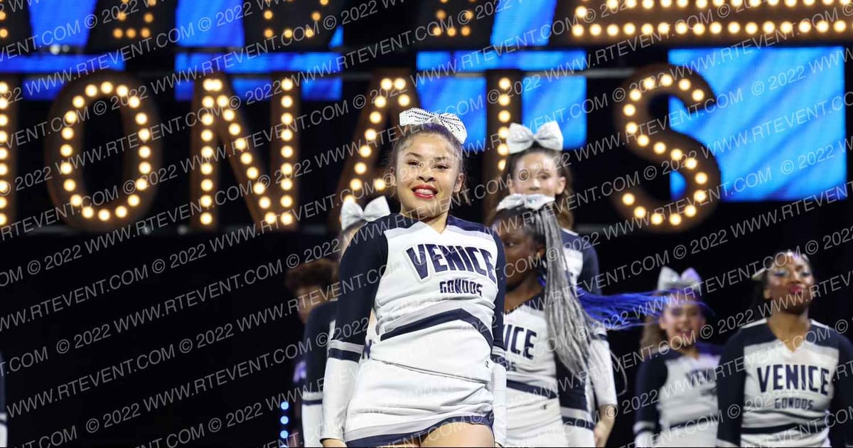 VENICE HIGH SCHOOL VARSITY CHEER · Schools Nationals