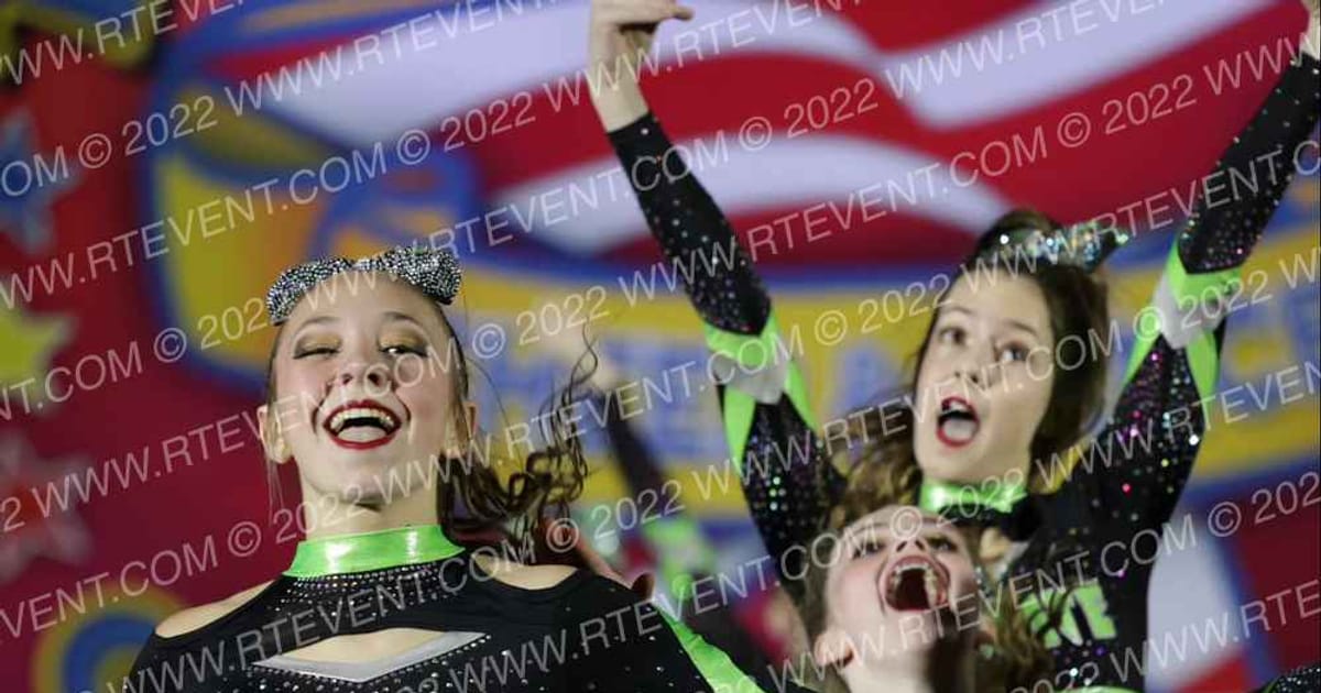 Ultimate Dance & Cheer Everest · The American Gateway St Charles