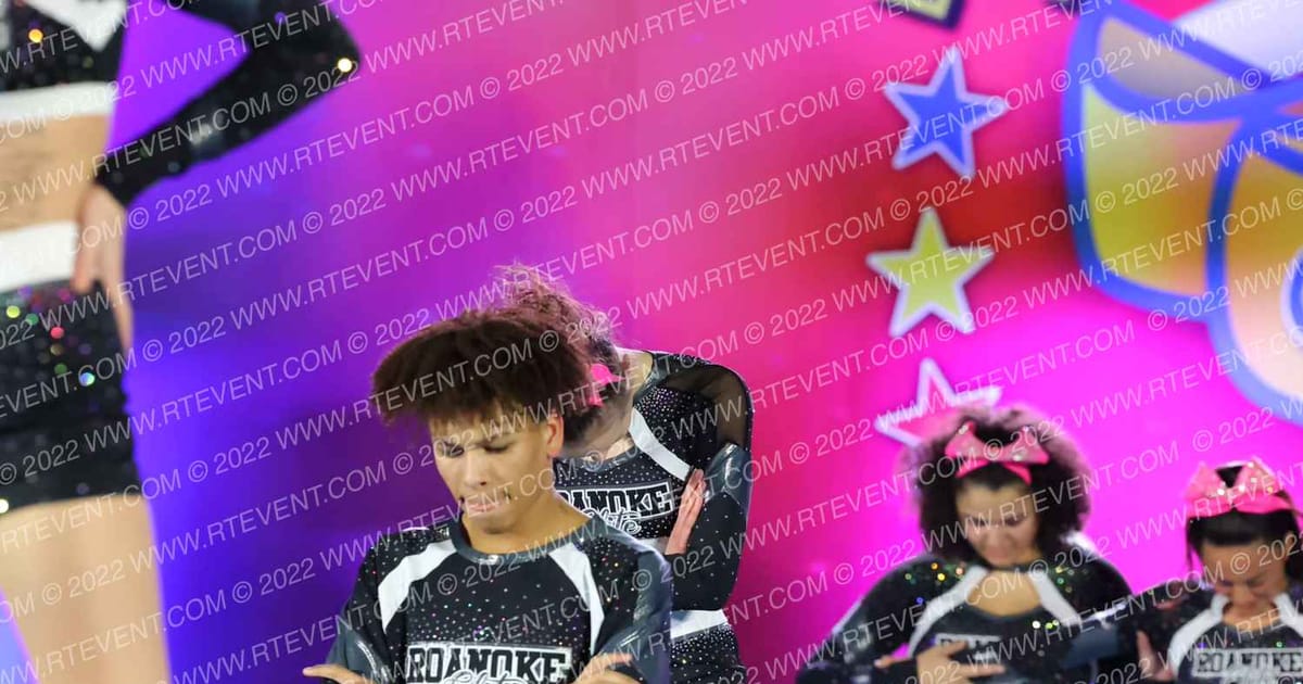 Roanoke Elite All Stars Smoke · The American Superstarz