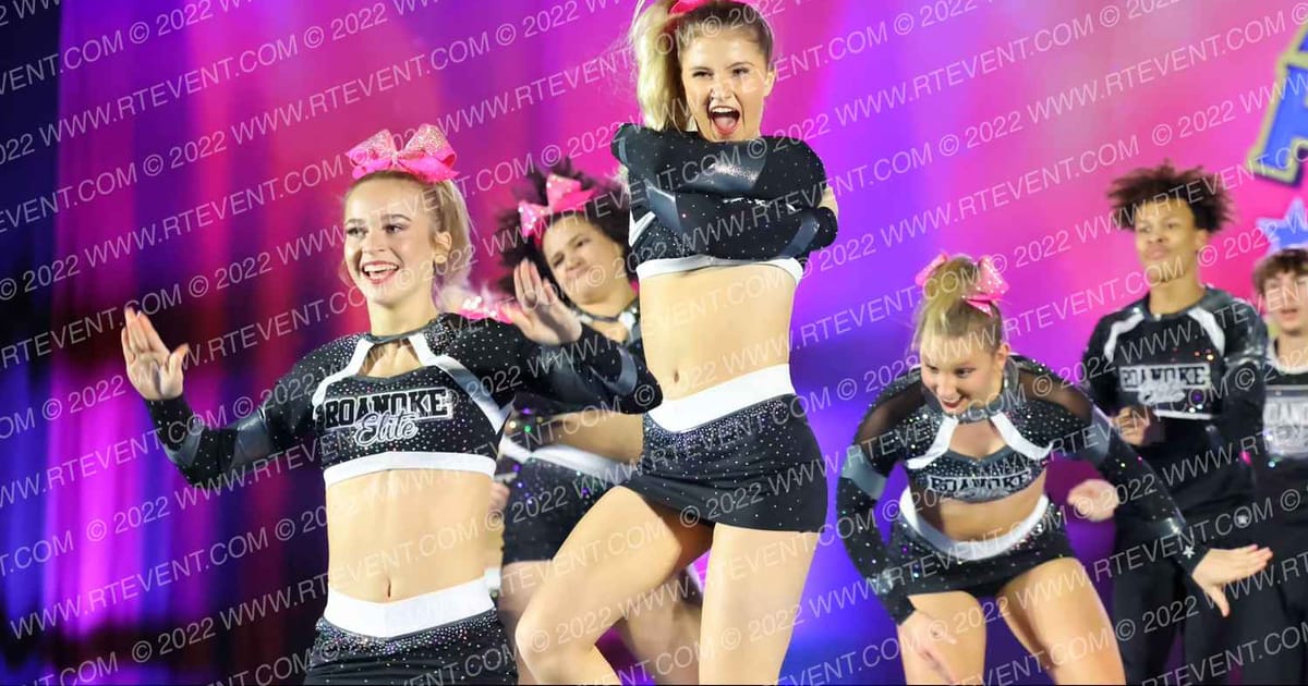 Roanoke Elite All Stars Smoke · The American Superstarz