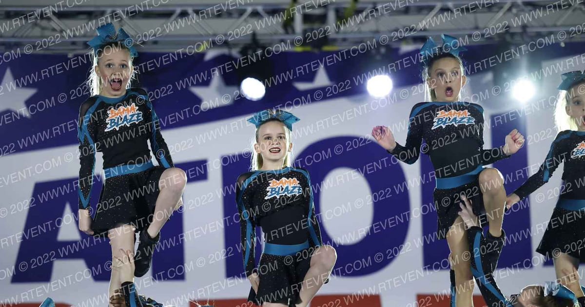 Bama Blaze Cheer Spice Girls · NCA Atlanta Classic DIDII