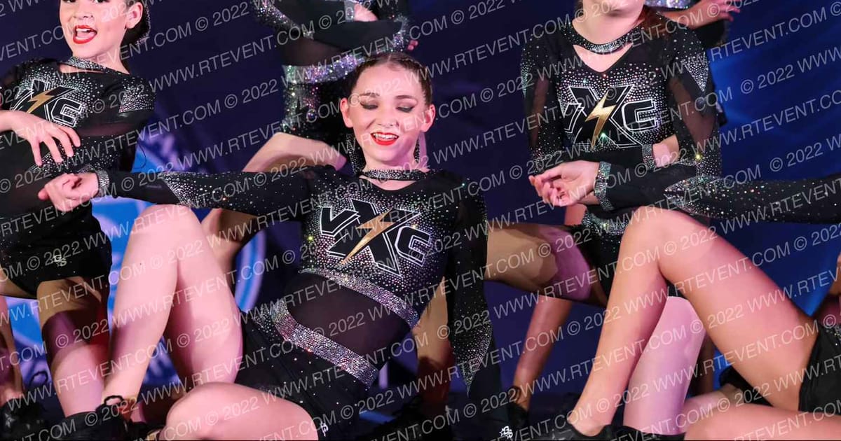 Voltage Xtreme Cheer MISS FAME · Hollywood Crown