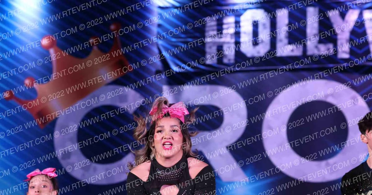 Vibe Cheer and Dance Prodigy · Hollywood Crown