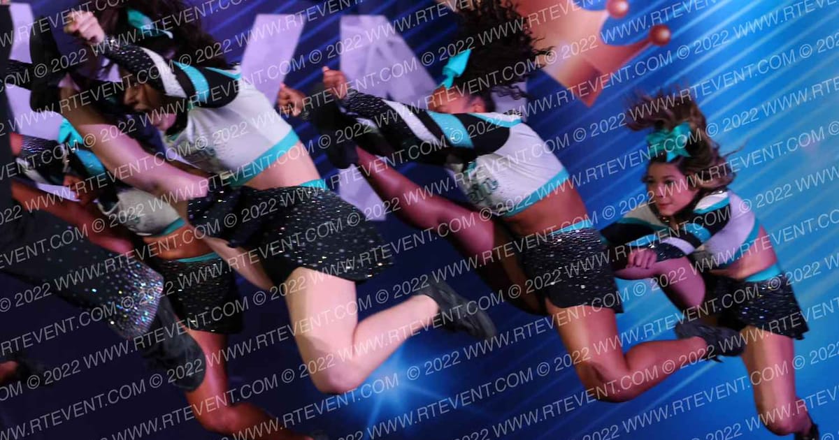 Reign Elite Cheer Royal T3A · Hollywood Crown