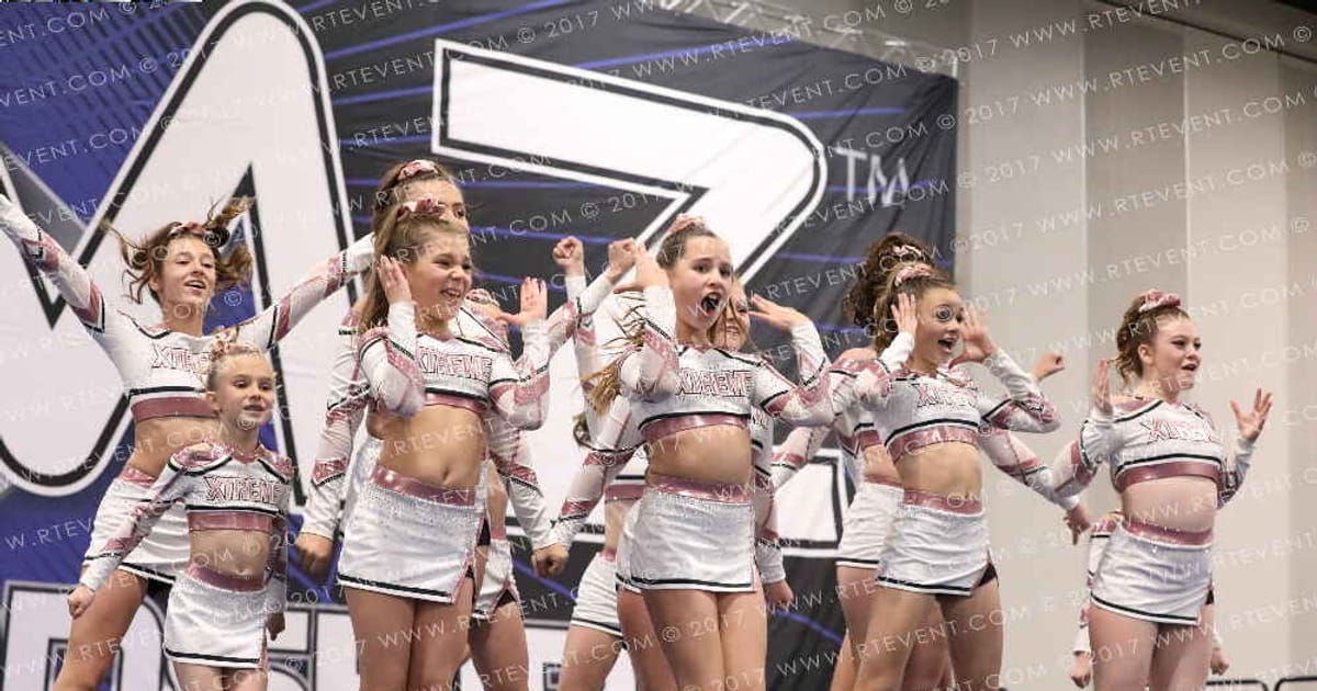 MOUNTAIN EXTREME CHEER WHITE DIAMONDS · Holiday Showcase
