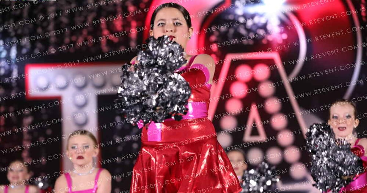 Star Performance Centre Mini Prep Pom · Cincinatti