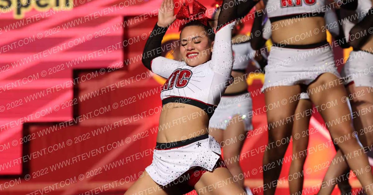 Knight Time Cheer Lovespell · Grand Nationals