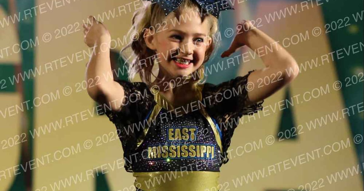 East Mississippi Cheerleading Sabres · Mardi Gras Biloxi Showdown