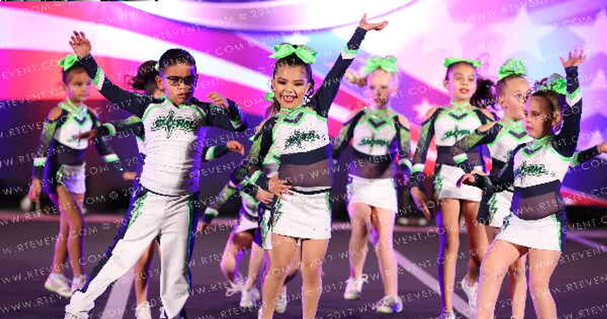 Cruces Cheer Storm Lightning Crushers · American Cheer Power Southern Nationals DIDII